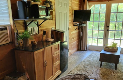 Proctor Cabin | Couples Cabin/ Float the Illinois River, golf, hiking and 4 wheeler trails.