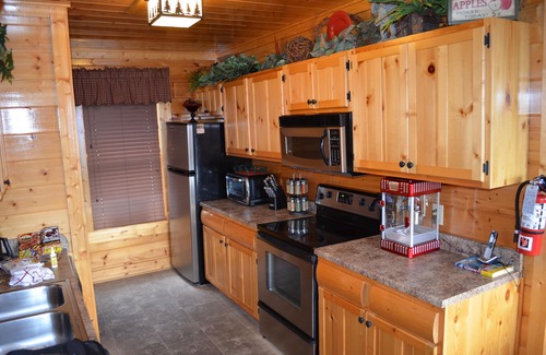 Sevierville Cabin | Couples Delight! Unobstructed Views of the Smoky Mountains National Park!