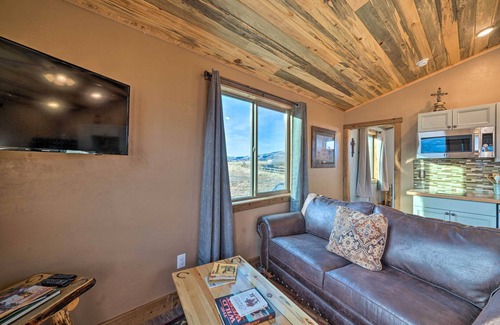 Livingston Cabin | Couples Retreat 1-Hour Drive from Yellowstone NP!