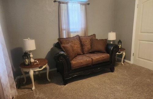 Crestline Cabin | Couples Retreat on the River