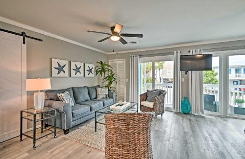 Surfside Beach Apartment | Couples Retreat with Balcony in Surfside Beach!