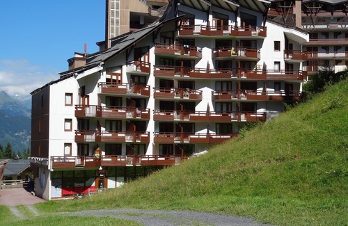 La Perriere Apartment | Courchevel La Tania : 2 rooms 36m², covered parking, WIFI - skis at your feet