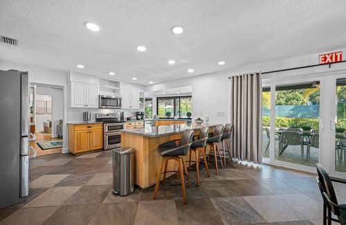 Seminole House | Court Haven Paradise: Your All-In-One Getaway