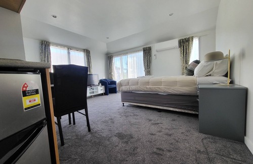 Sherborne Street Hotel | Courtesy Court Motel