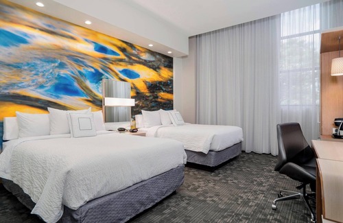 Downtown Niagara Falls Hotel | Courtyard by Marriott Niagara Falls USA