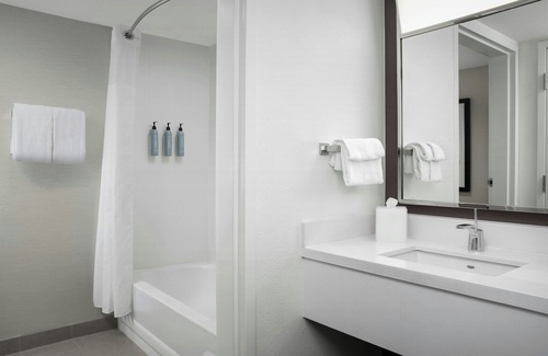 Bloomington Hotel | Courtyard by Marriott Bloomington