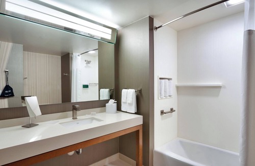 Hawthorne Hotel | Courtyard by Marriott Los Angeles LAX/Hawthorne