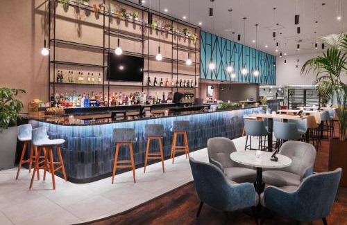 Gatwick Hotel | Courtyard by Marriott London Gatwick Airport