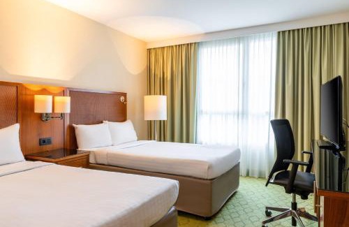 Saint-Denis Hotel | Courtyard by Marriott Paris Saint Denis