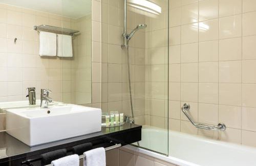 Saint-Denis Hotel | Courtyard by Marriott Paris Saint Denis