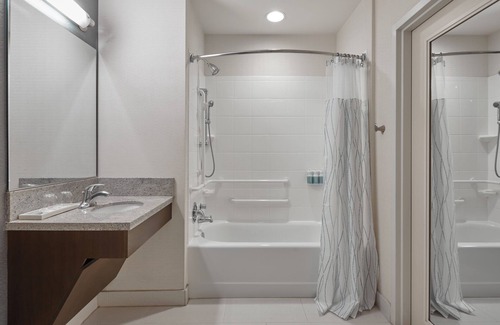 Downtown Portland Hotel | Courtyard by Marriott Portland City Center