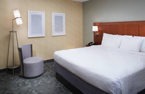 Rockford Hotel | Courtyard by Marriott Rockford