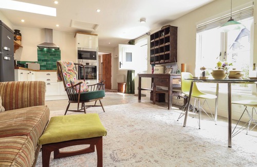 Saxmundham Cottage | COURTYARD COTTAGE, POPLAR FARM BARN, romantic in Saxmundham