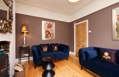 York House | Courtyard Cottage York - Free Parking