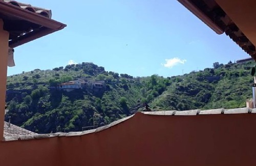 Toledo City Center Apartment | Courtyard Housein Edif. Toledo Magico for 7 people.