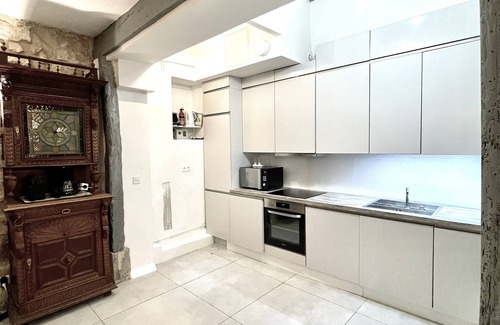 Quartier Sainte-Avoye Apartment | COURTYARD MAISON MARAIS 5 bedrooms + playground room