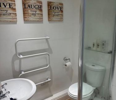 Welbury Apartment | Courtyard Rooms 1-Bed Studio Sleeps 2 Pets Ok