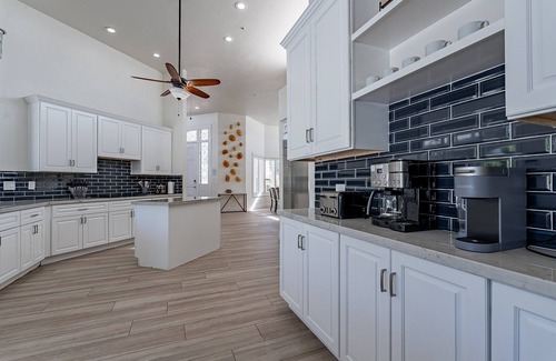 La Tierra Estates House | Cove Mansion, 8BR 7 Full Baths. 18 adult beds. POOL, BBQ, GAME ROOM, VOLLEYBALL