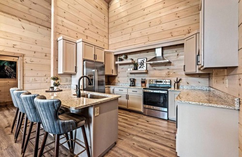 Wears Valley Cabin | Cove View Chalet: Luxe 6BR w/Swim Spa, Theater, Firepit, Games!