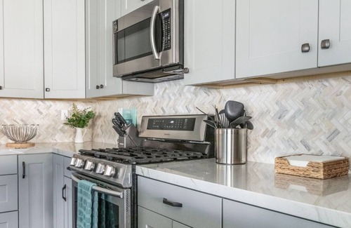 North Hollywood House | Covello - 3 BR w/ backyard - North Hollywood