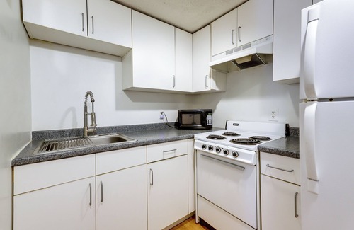 Coventry Lake Apartment | Coventry Lake Getaway w/Yard: Near UConn!