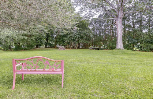 Coventry Lake Apartment | Coventry Lake Getaway w/Yard: Near UConn!