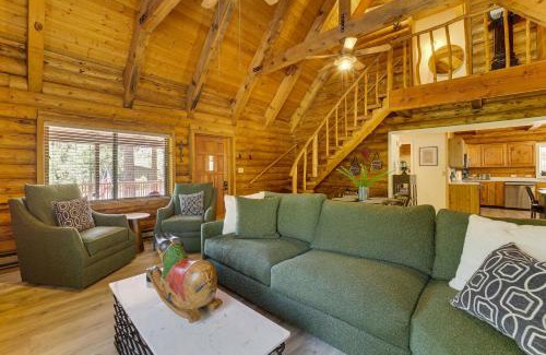 Strawberry House | Covered Deck, Private Acreage Log Cabin in Pine