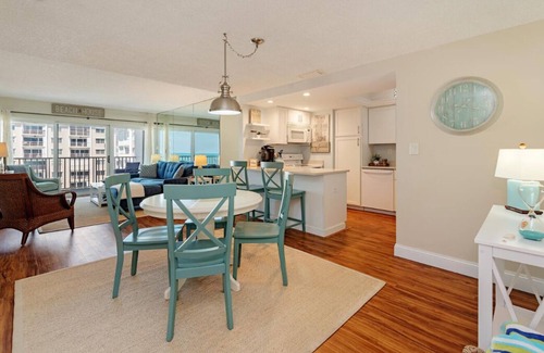 Moorings Condo | Coveted Naples Continental Club - Directly on the beach