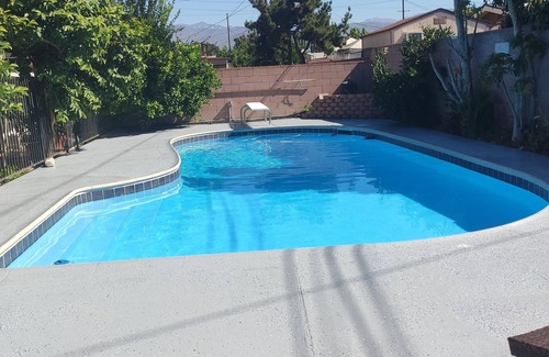 Covina House | Covina mini resort