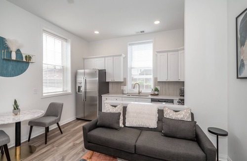 Covington Condo | Covington Charm 201 | Minutes from attractions!