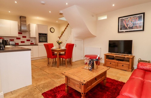 Chipping Norton Cottage | Cow Byre