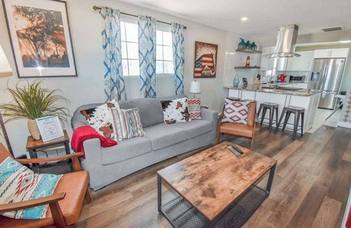 Berkley House | Cowboy Bunkhouse A Rustic Charm Meets Comfort in Denver and off street parking
