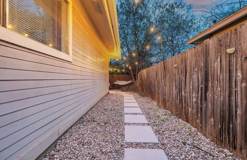Tanglewood Forest House | Cowboy Pool | S Austin Disco Ranch | Dog Friendly