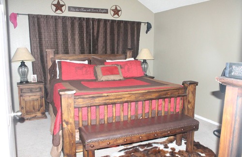 Saginaw House | CowBoy/State Fair Central!