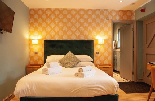 Balcombe Bed & Breakfast | Cowdray Arms