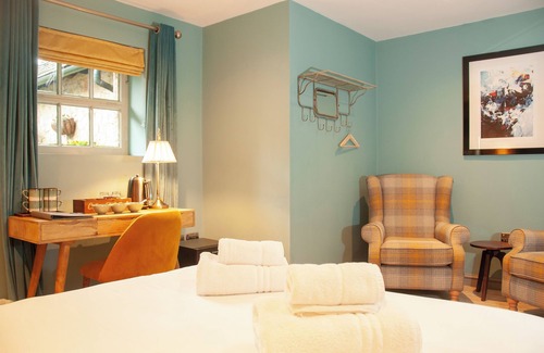 Balcombe Bed & Breakfast | Cowdray Arms