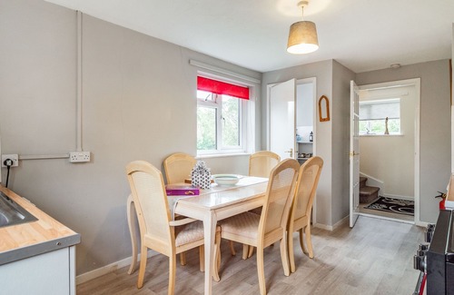 Aldeburgh Cottage | COWMANS COTTAGE, pet friendly, with open fire in Aldeburgh