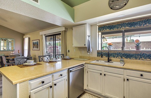 Tucson House | 'Coyote Casa' w/Mtn Views in Tuscon Desert Oasis