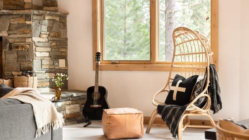 Truckee House | Coyote Moon by AvantStay Cabin WSauna Mins from DT Truckee NorthStar