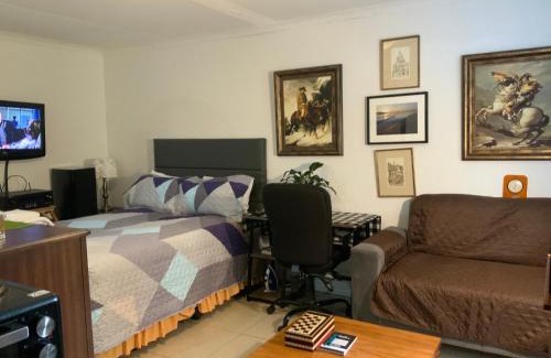 Greater Johannesburg Metropolitan Area Apartment | Coz Bachelor Pad in Randburg