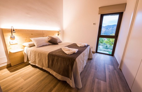 Sant Joan de Les Abadesses Ski Chalet | Cozy mountain house in the Pyrinees