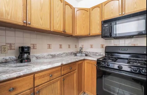 Midtown West Apartment | Coziest 2BR in Hell's Kitchen!
