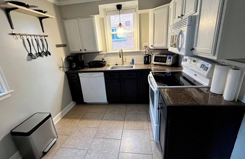 Mount Washington House | Coziness, charm & character in a perfect location!