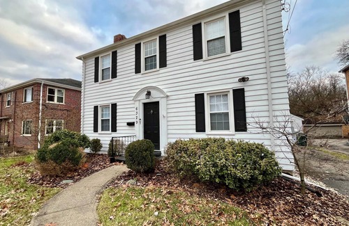 Mount Washington House | Coziness, charm & character in a perfect location!