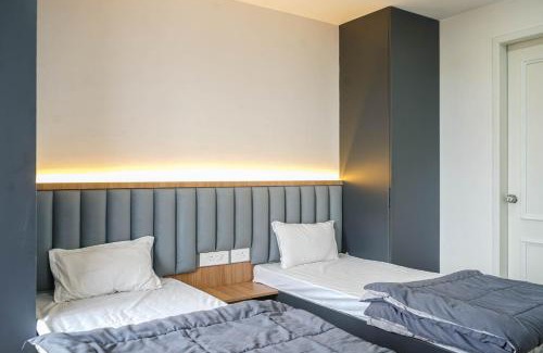 Viman Nagar Apartment | Cozmo Studio, Next to Pune Airport