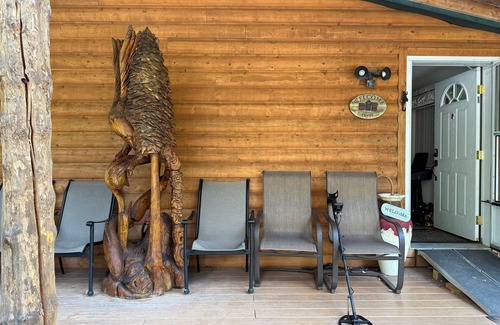 Kellogg Cabin | Cozy 1 & 2 bedroom Cabin Hideaways up the Coeur d'Alene River North Fork