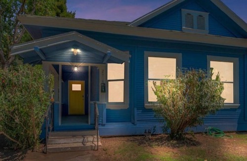 Riviera - Westchester House | Cozy 1 BD Downtown Apt - Bakersfield (Westchester)