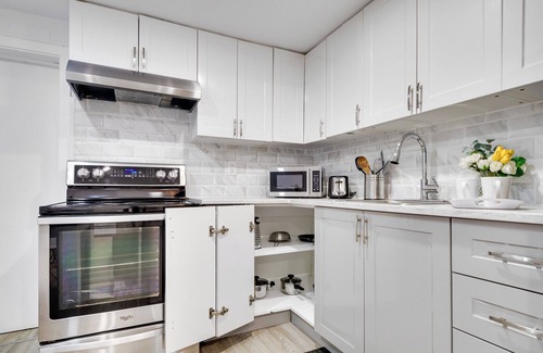 Ahuntsic-Cartierville Apartment | Cozy 1 Bdr apartment newly renovated, close to services, highways and transport.