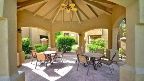 Paradise Valley Village House | Cozy 1-Bdrm Scottsdale Condo next to pool