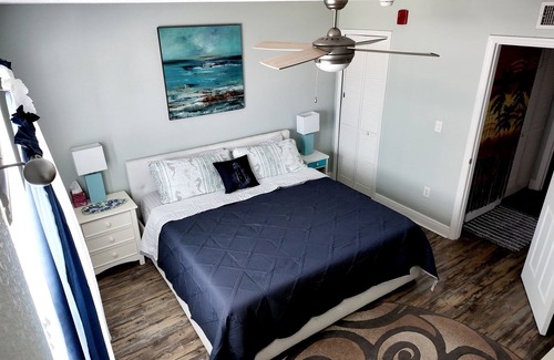 North Redington Beach Condo | Cozy 1-bedroom condo with fitness room, pool, in lovely North Redington Beach